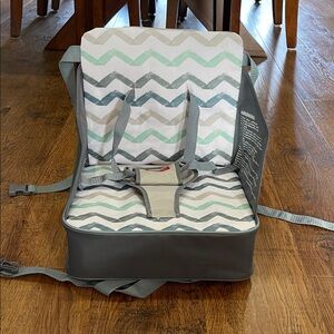 Chevron Pattern Booster Seat with Straps